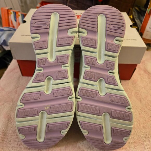 SKECHERS ARCH FIT COMFY WAVE BLACK LAVENDER SIZE 8.5 MEDIUM NIB LACE UP - Picture 9 of 9